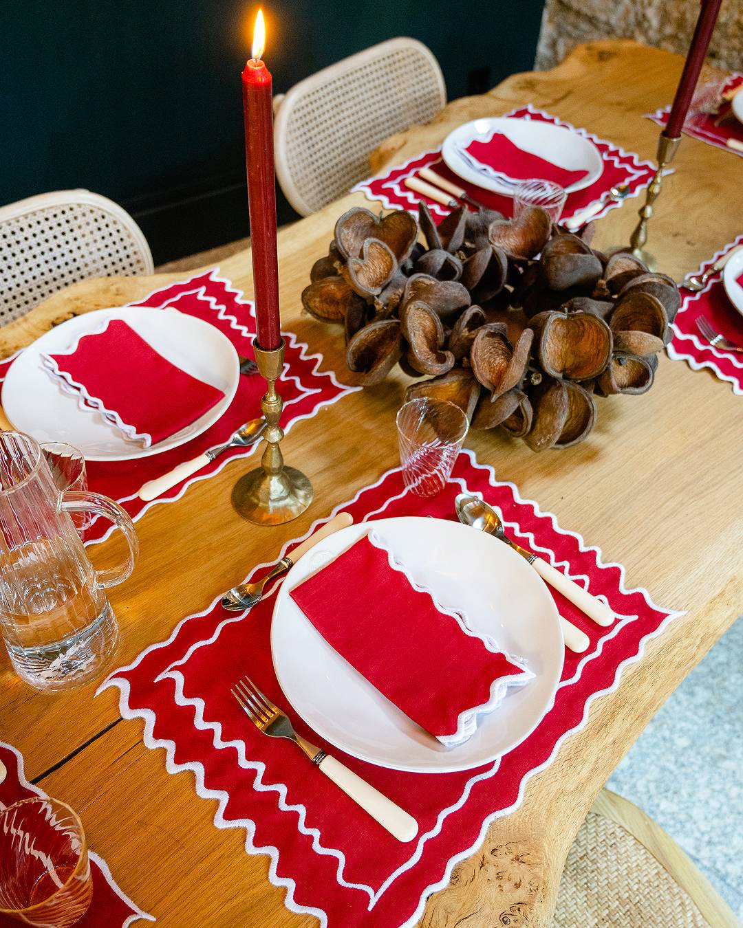 Individual Vila, Vermelho com Branco