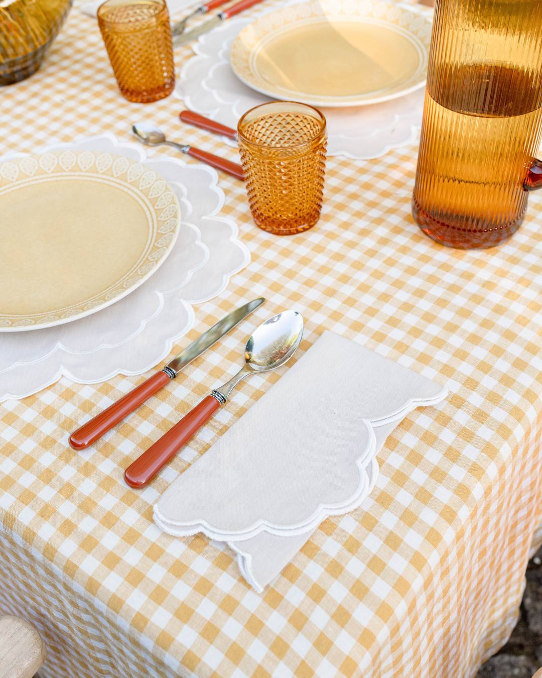 Íris Napkin, Beige and White