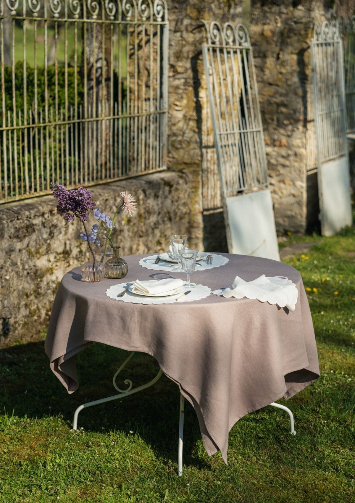 Linen Tablecloth in Dusty Pink