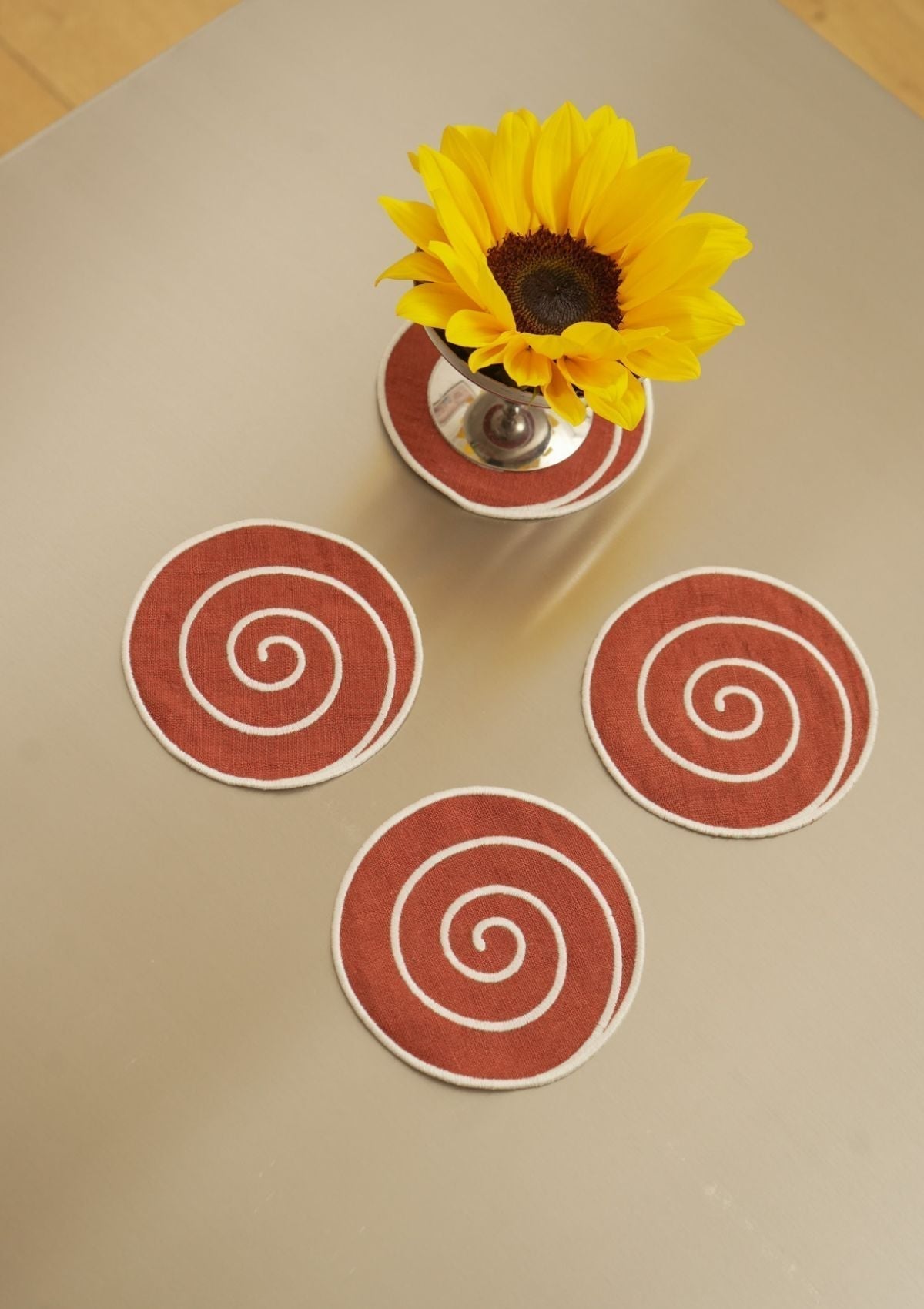 Volute Linen Coasters in Red ocher & White (Set of 4)