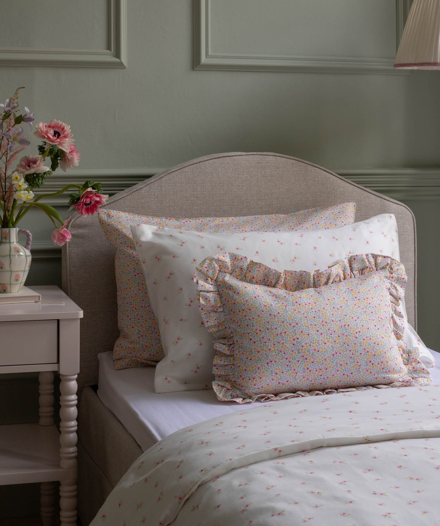 Rectangle Linen Frill Cushion - Wildflower Garden