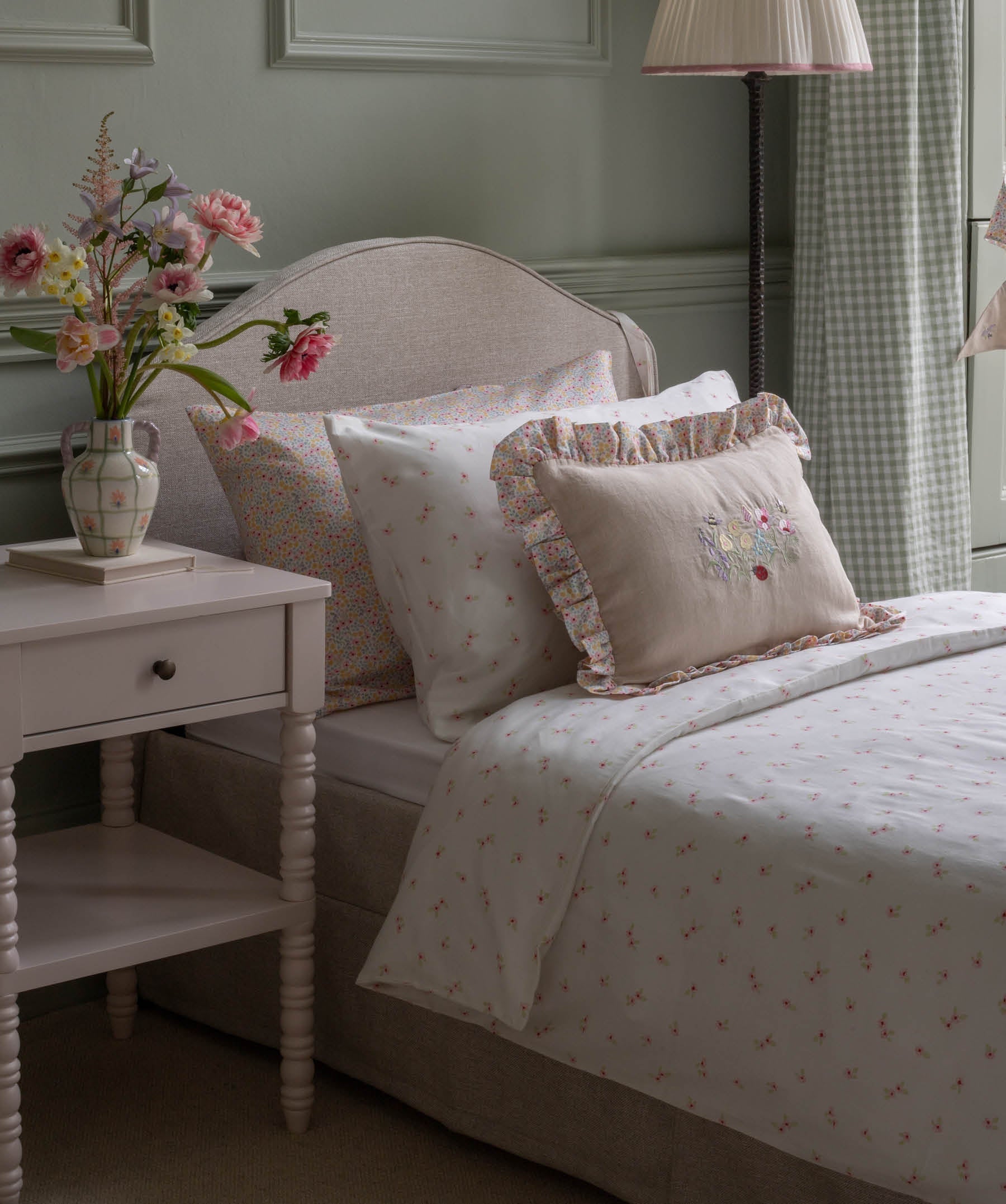 Rectangle Linen Frill Cushion - Wildflower Garden