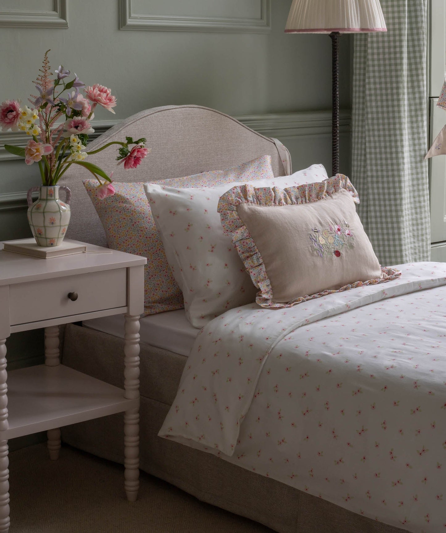Rectangle Linen Frill Cushion - Wildflower Garden