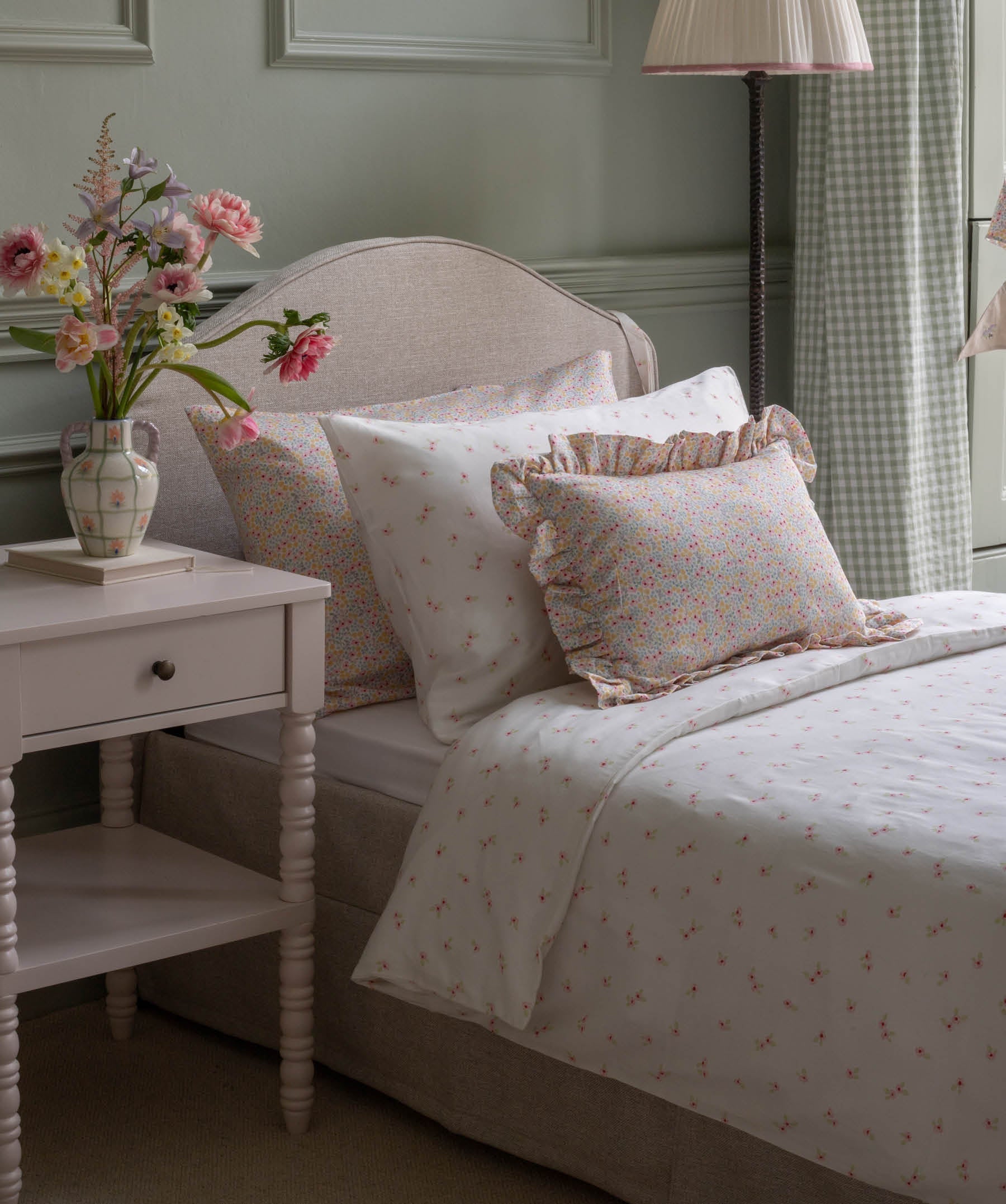 Rectangle Linen Frill Cushion - Wildflower Garden