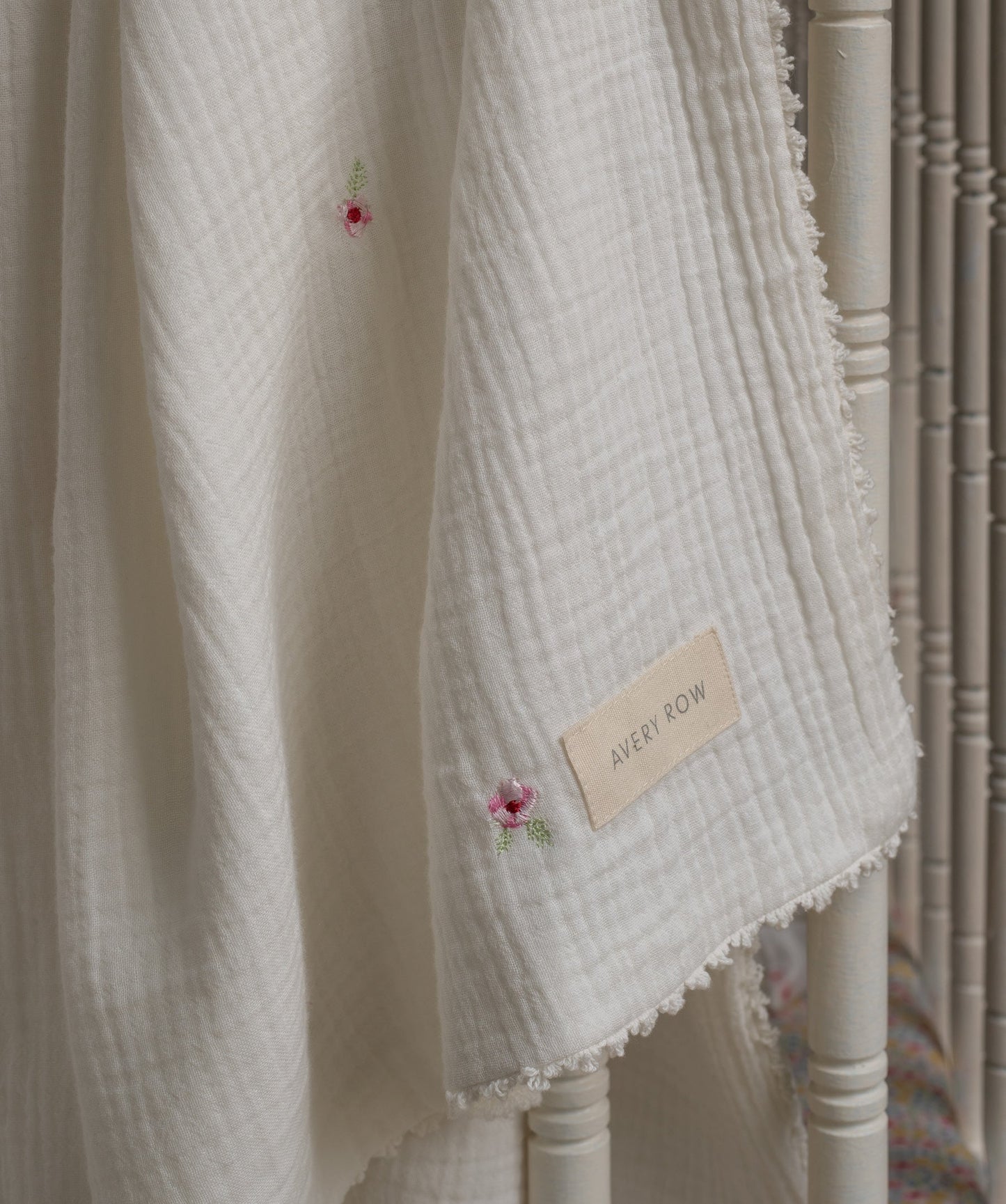 Embroidered Muslin Blanket - Anemone