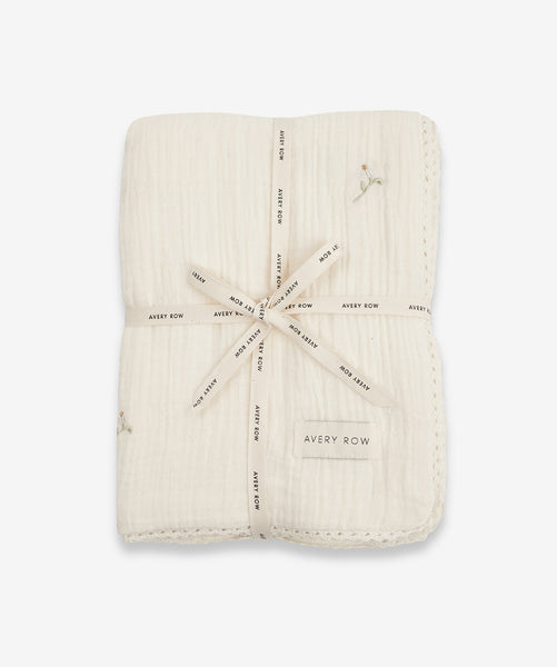 Embroidered Muslin blanket - Wild Chamomile