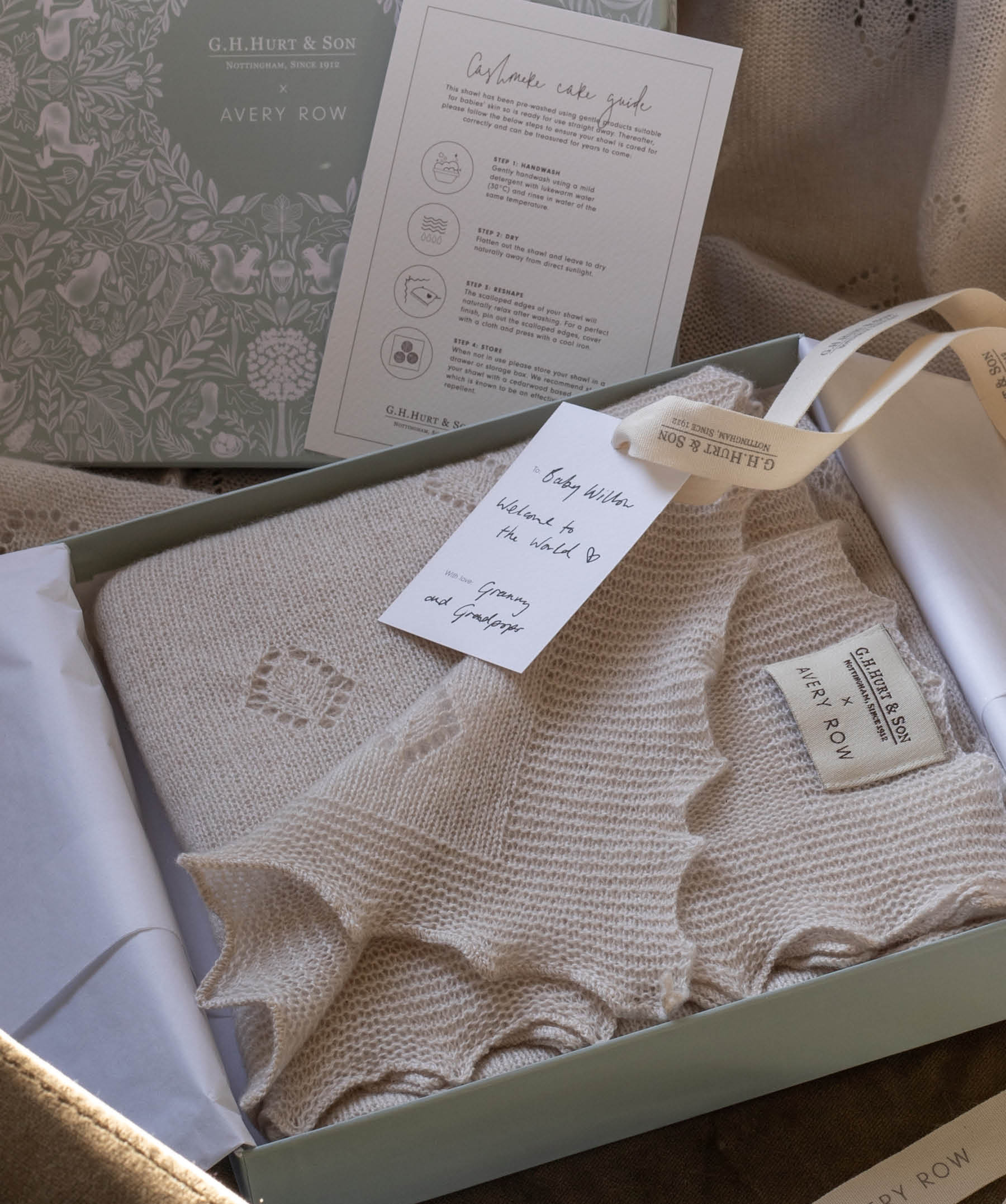 G.H.Hurt & Son X Avery Row Cashmere Shawl Gift Set