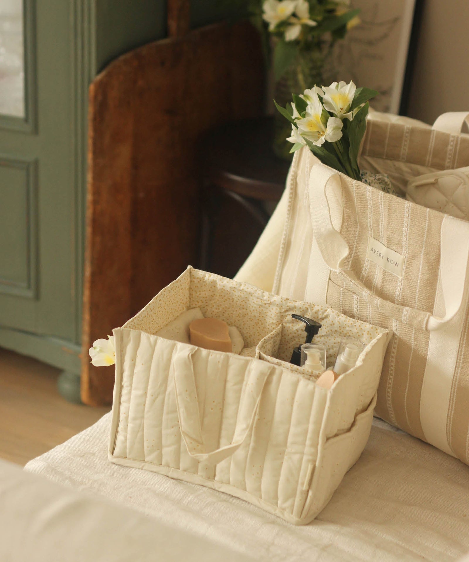 Nappy Caddy - Wild Chamomile
