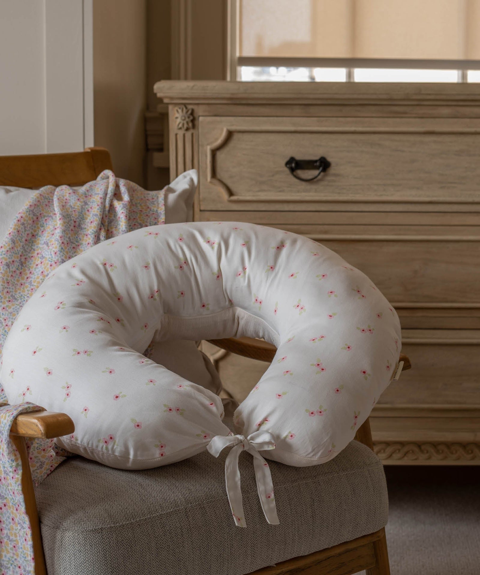 Nursing Pillow - Anemone