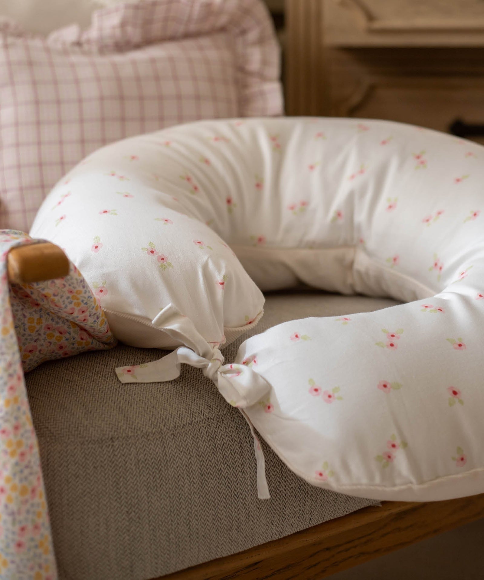 Nursing Pillow - Anemone
