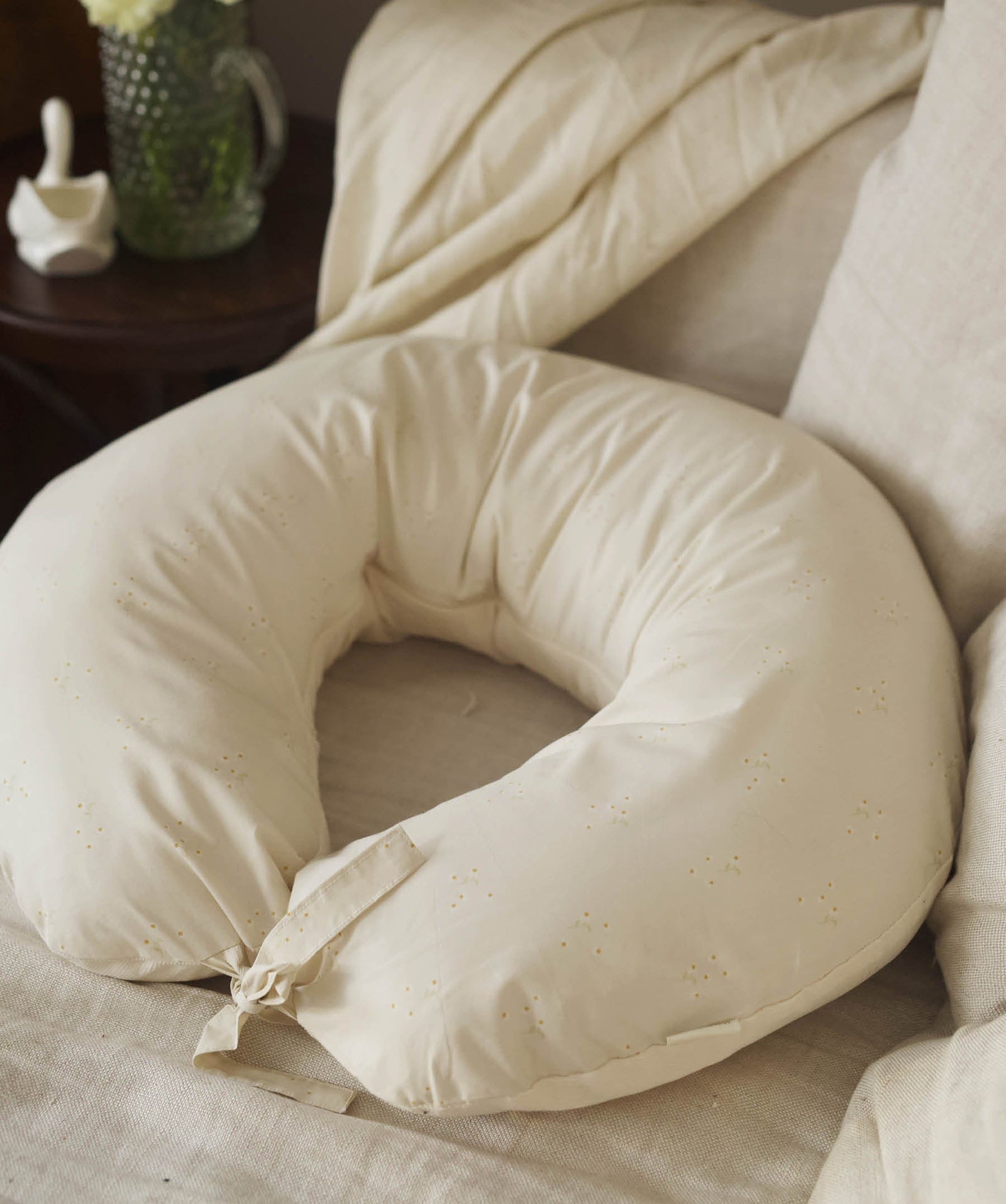 Nursing Pillow - Wild Chamomile