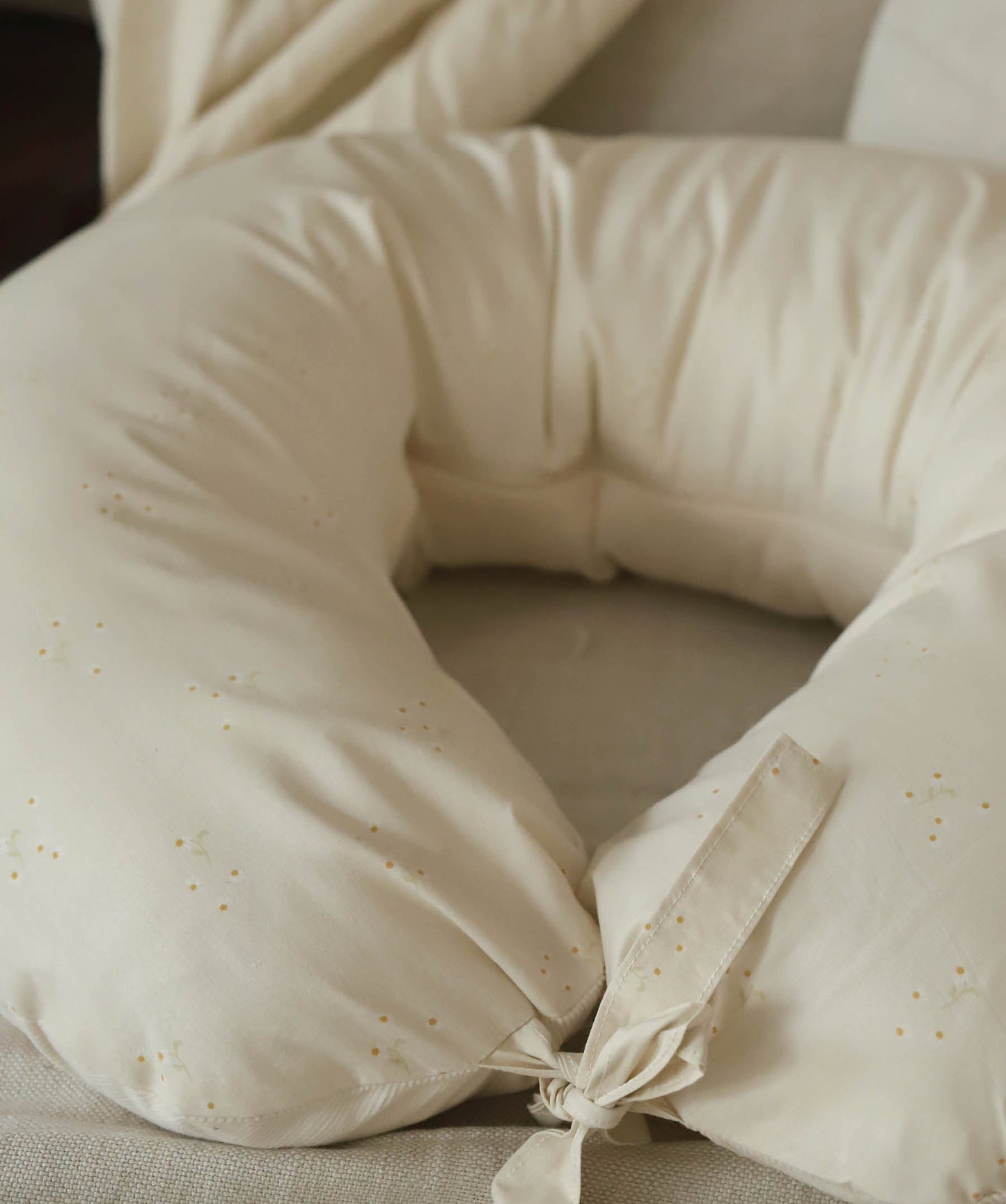 Nursing Pillow - Wild Chamomile