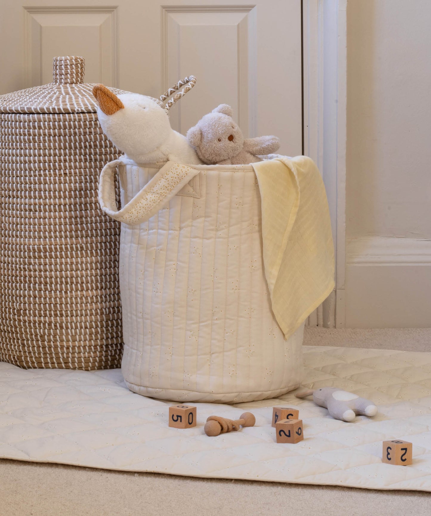 Large Quilted Storage Basket - Wild Chamomile / Daisy Meadow