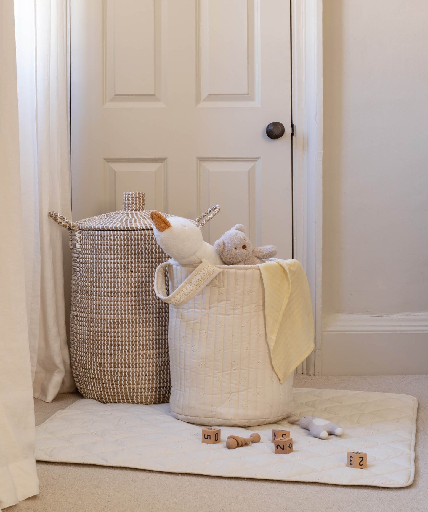 Large Quilted Storage Basket - Wild Chamomile / Daisy Meadow