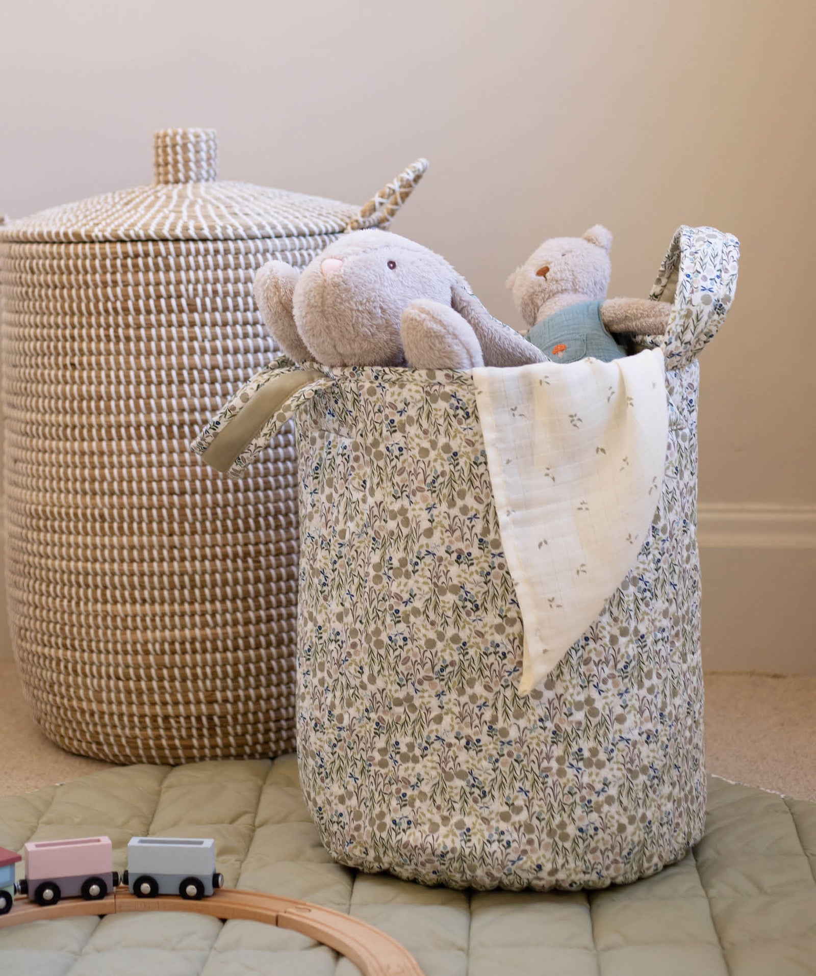 Large Quilted Storage Basket - Riverbank / Willow