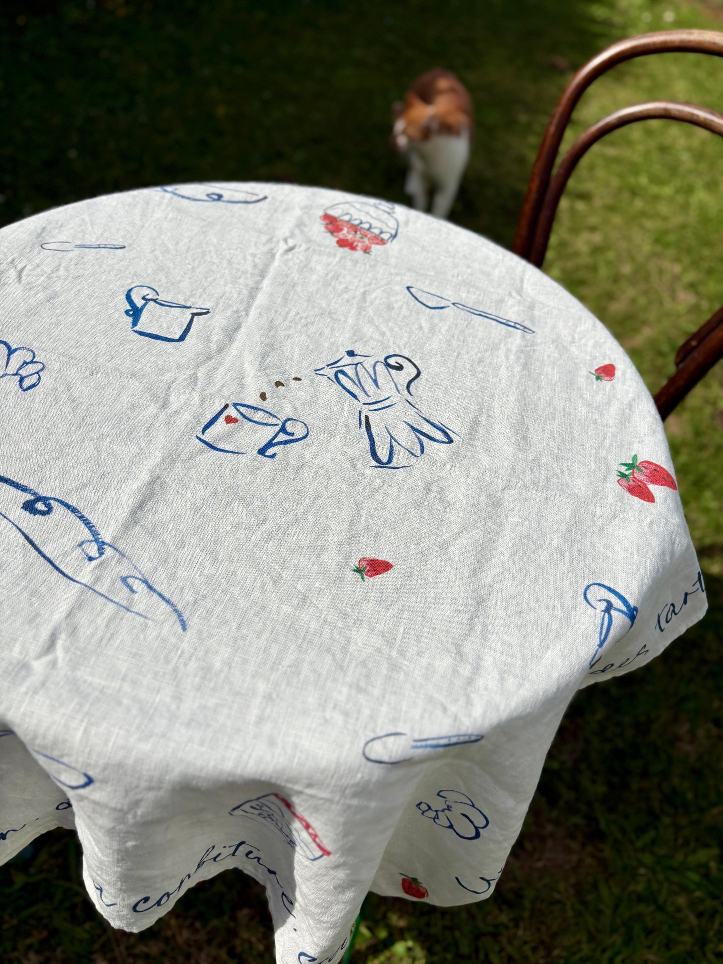 Breakfast in Paris - Linen Bistro Tablecloth