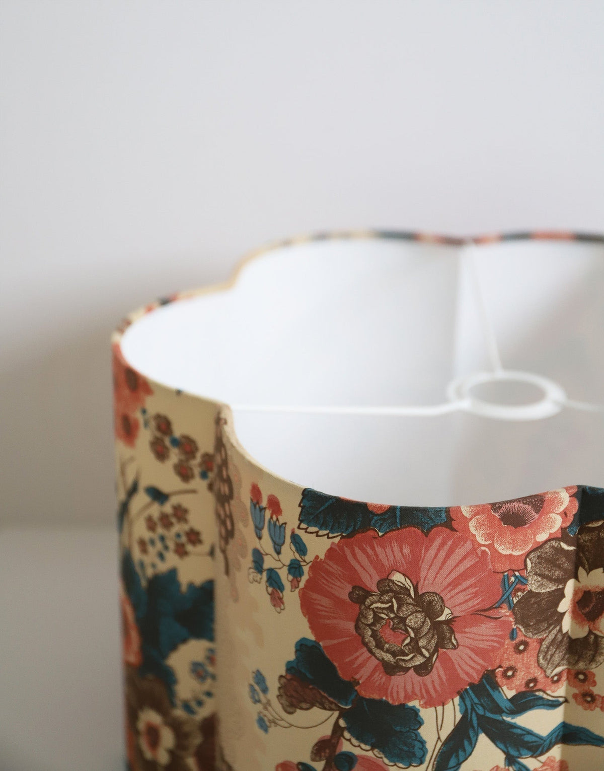 Flora Flower-Shaped Pendant Light "Isabelle"