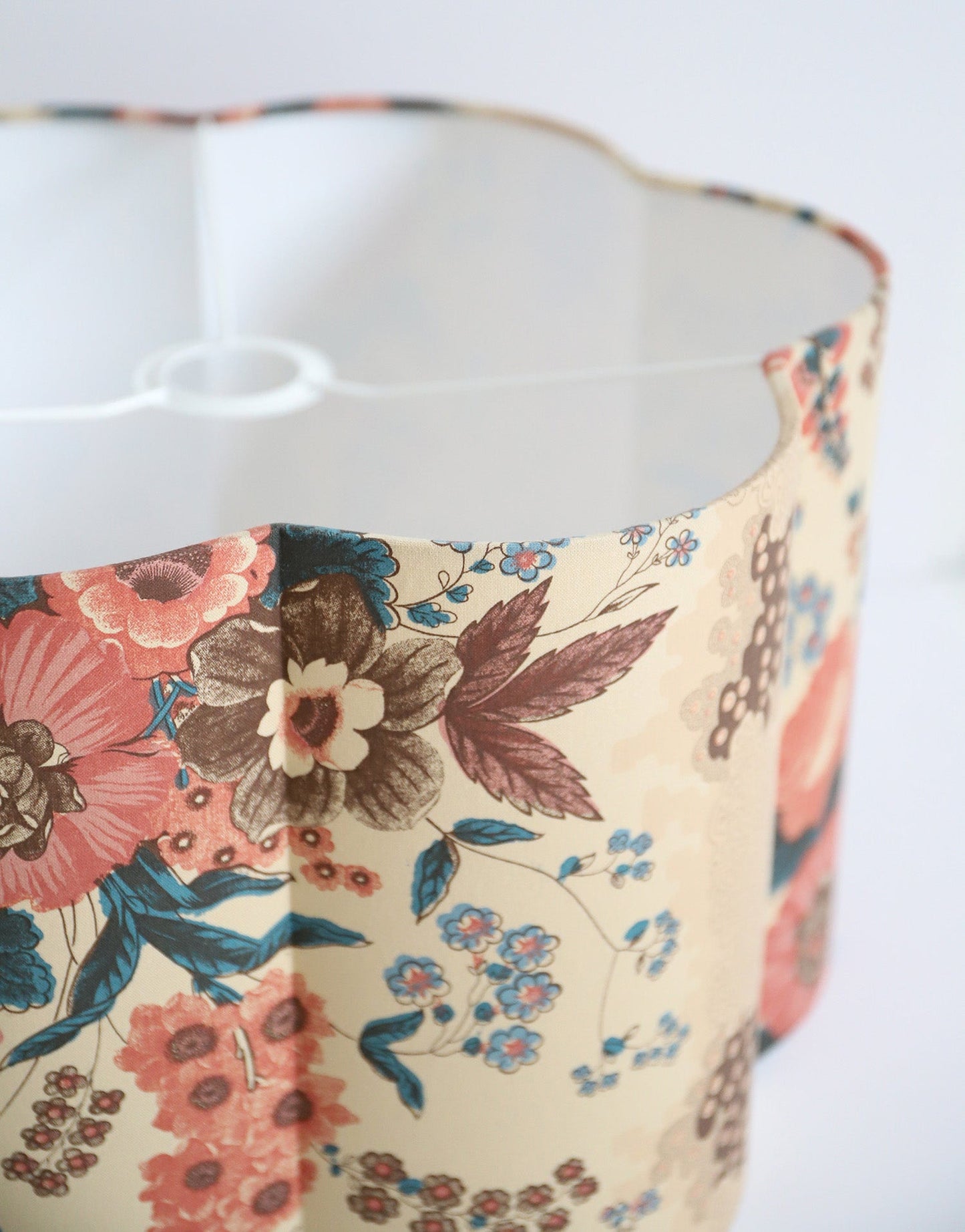 Flora Flower-Shaped Lampshade "Isabelle"