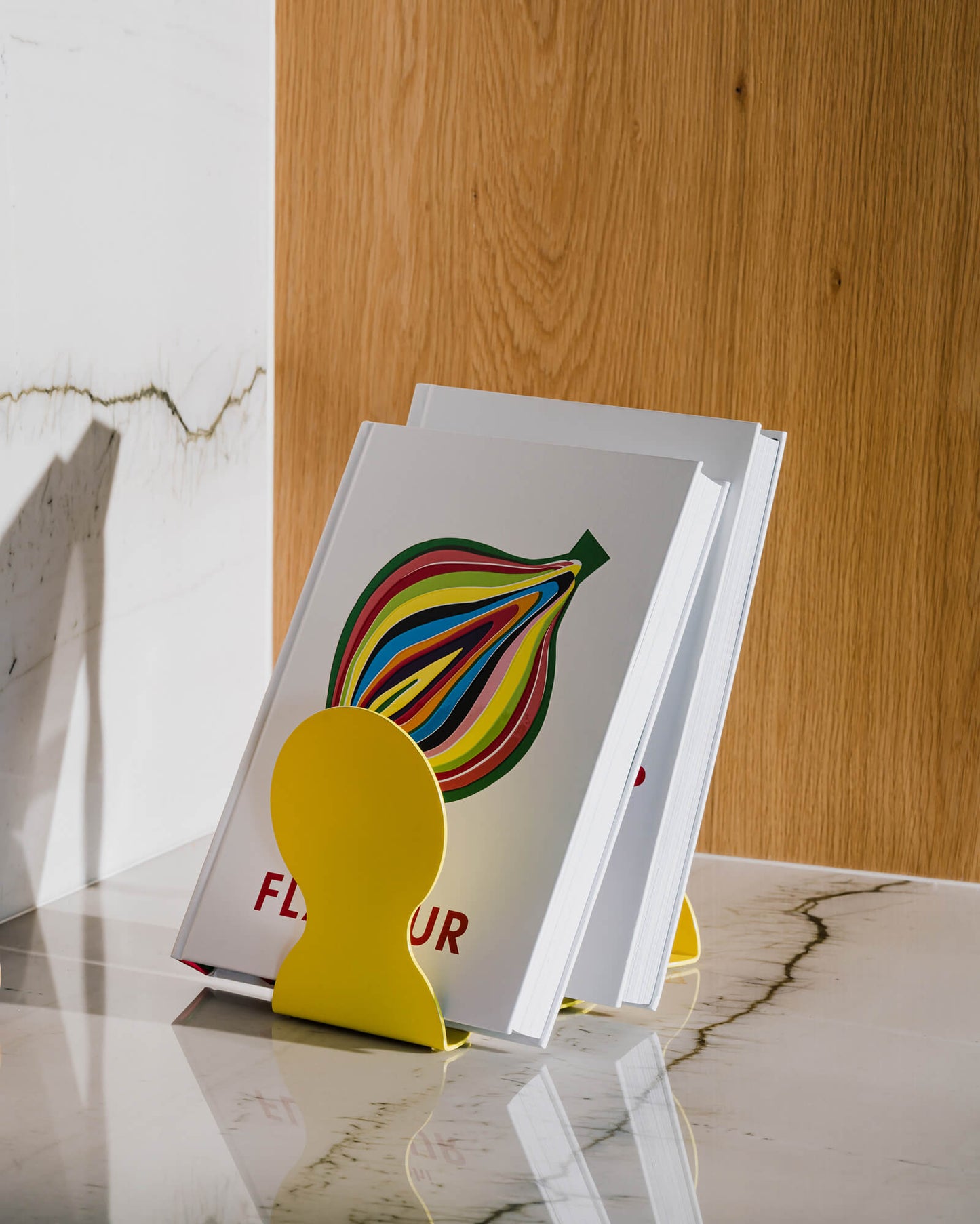 Fala Bookend