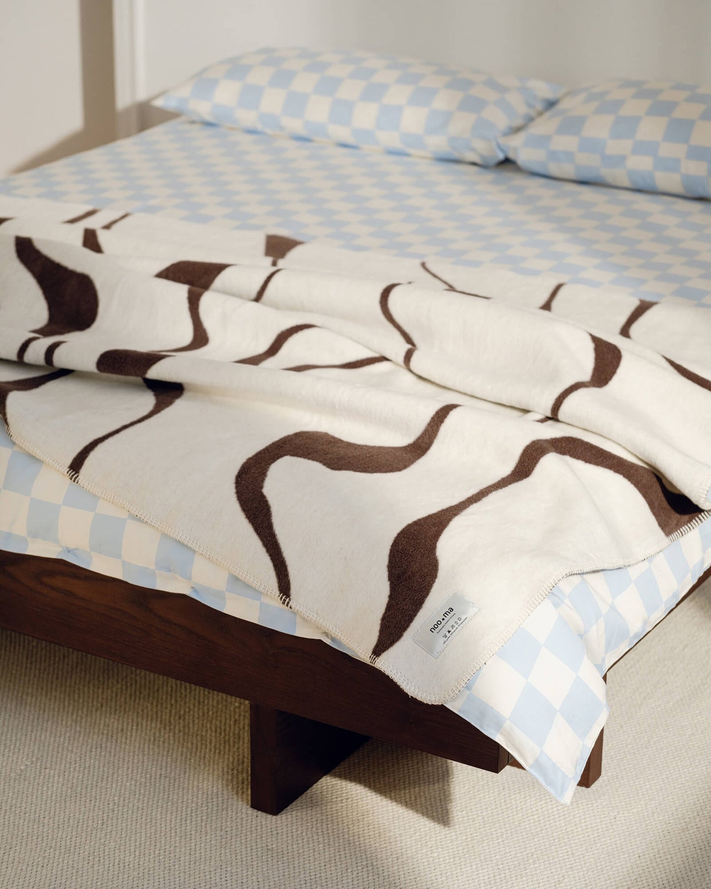 Felu Throw-