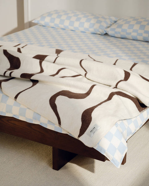 Felu Throw-