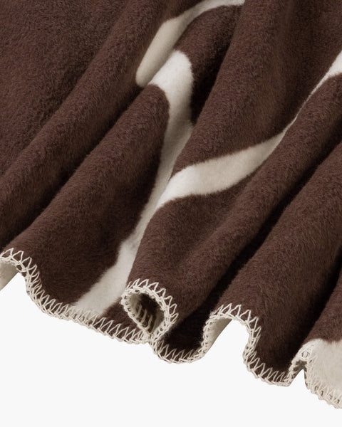Felu Throw-