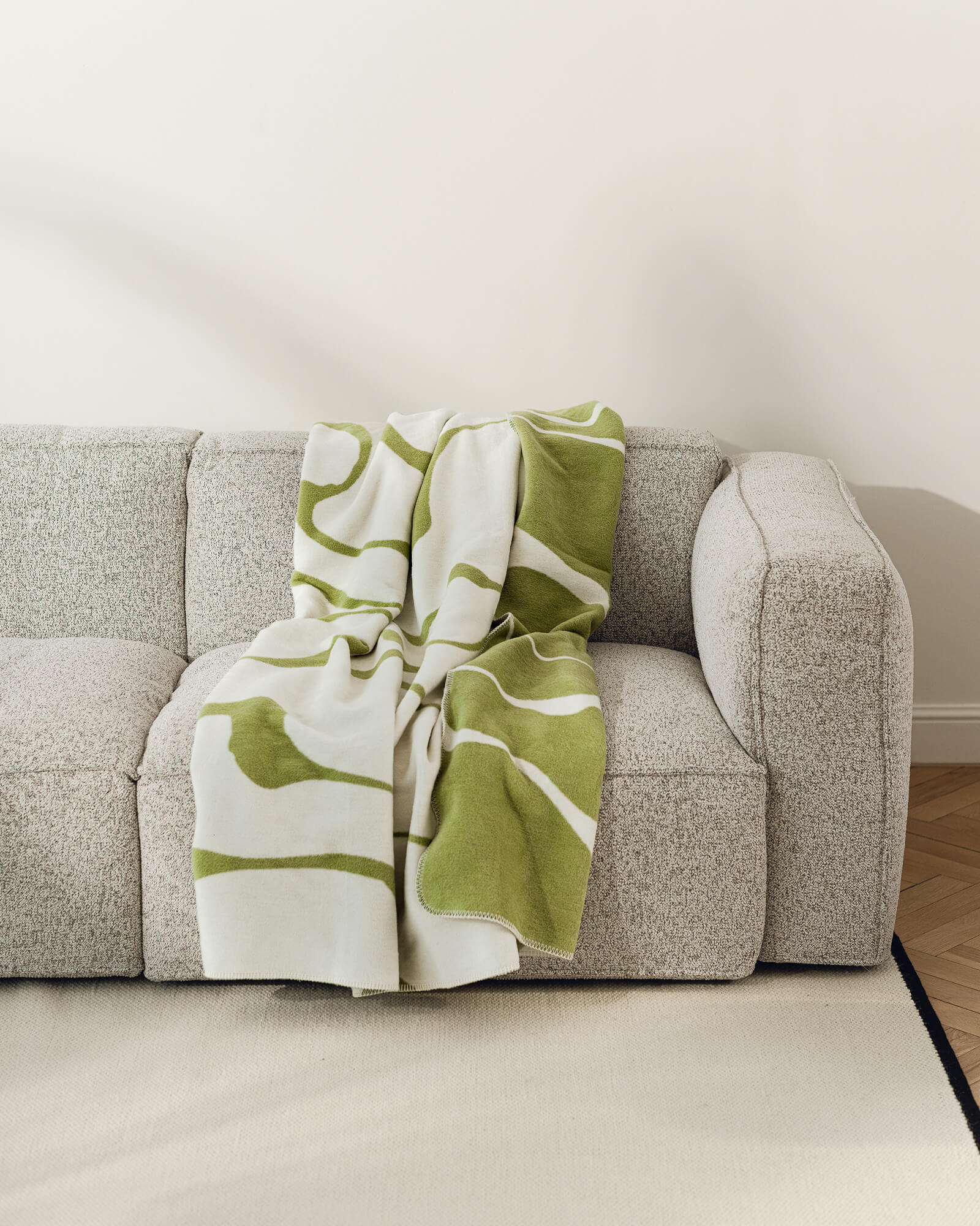 Felu Throw-