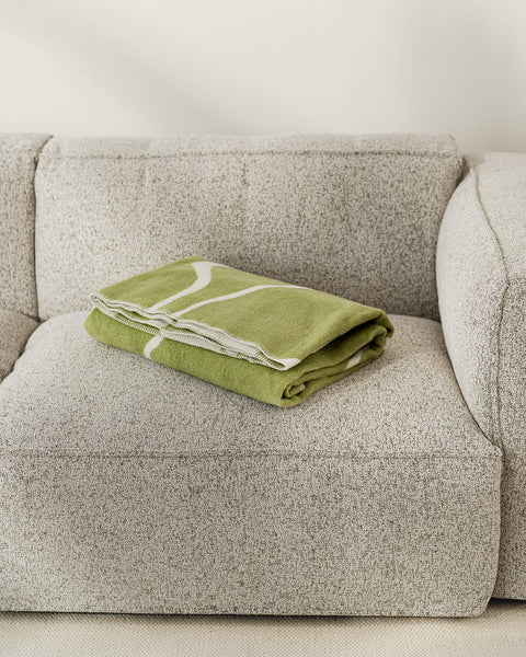 Felu Throw-