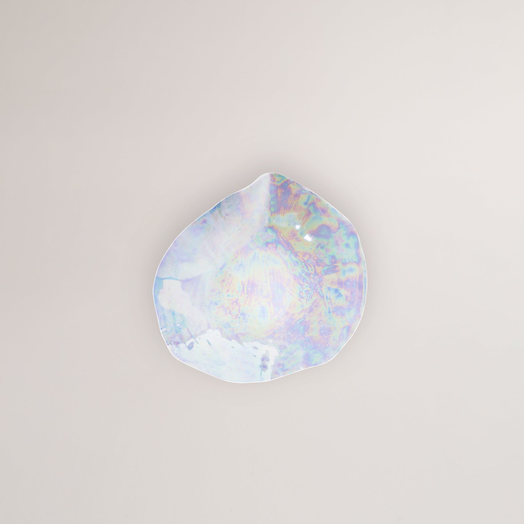 Indulge nº6 large dinner plate / pearlescent