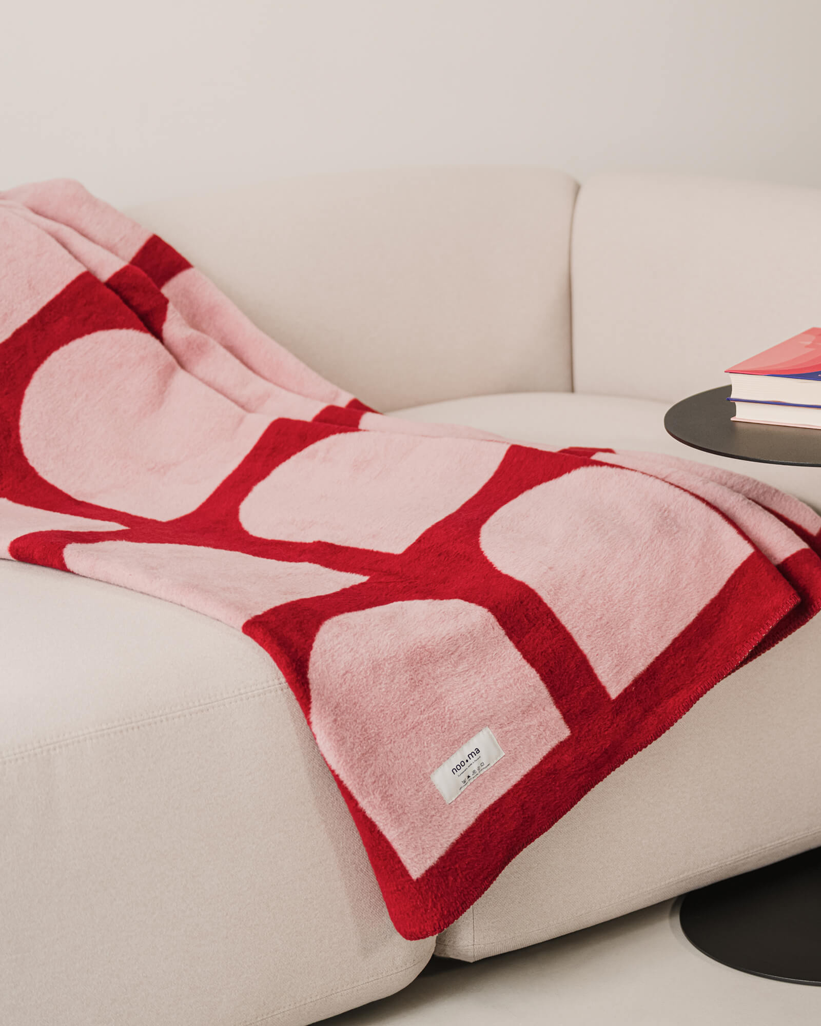 Gilli Throw-