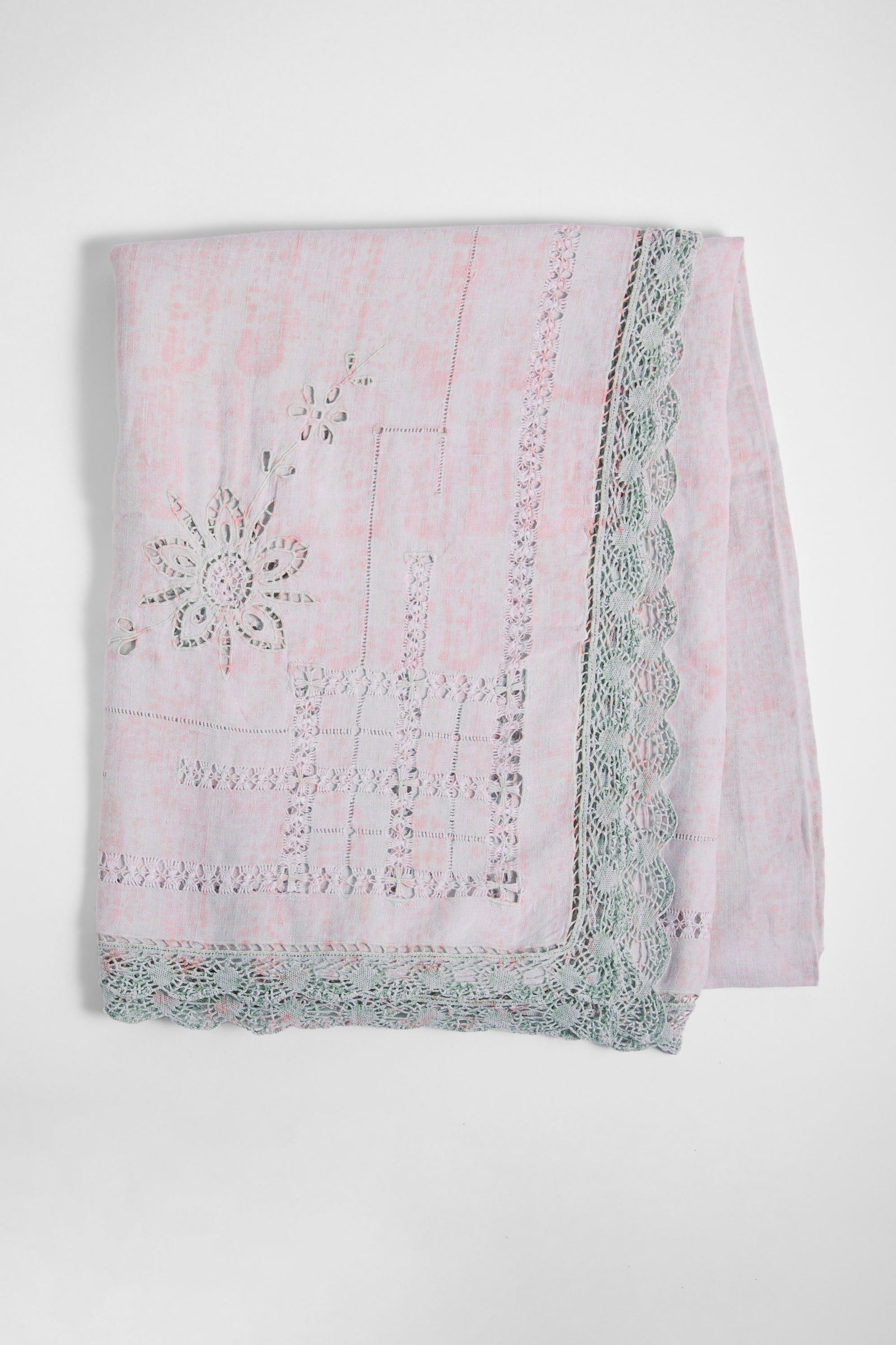 Village Vanguard Tablecloth in Ice Blue Peony Speckle