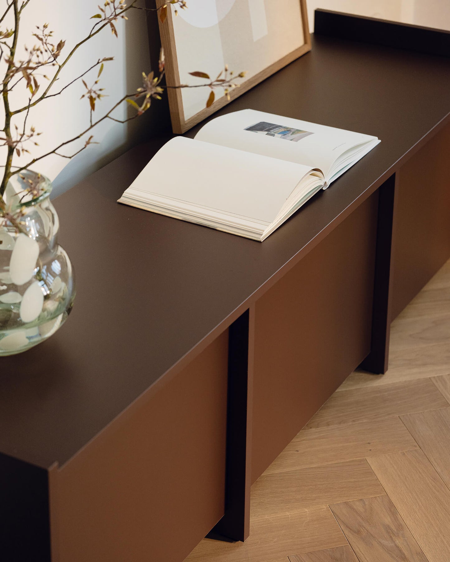 Hido TV Stand
