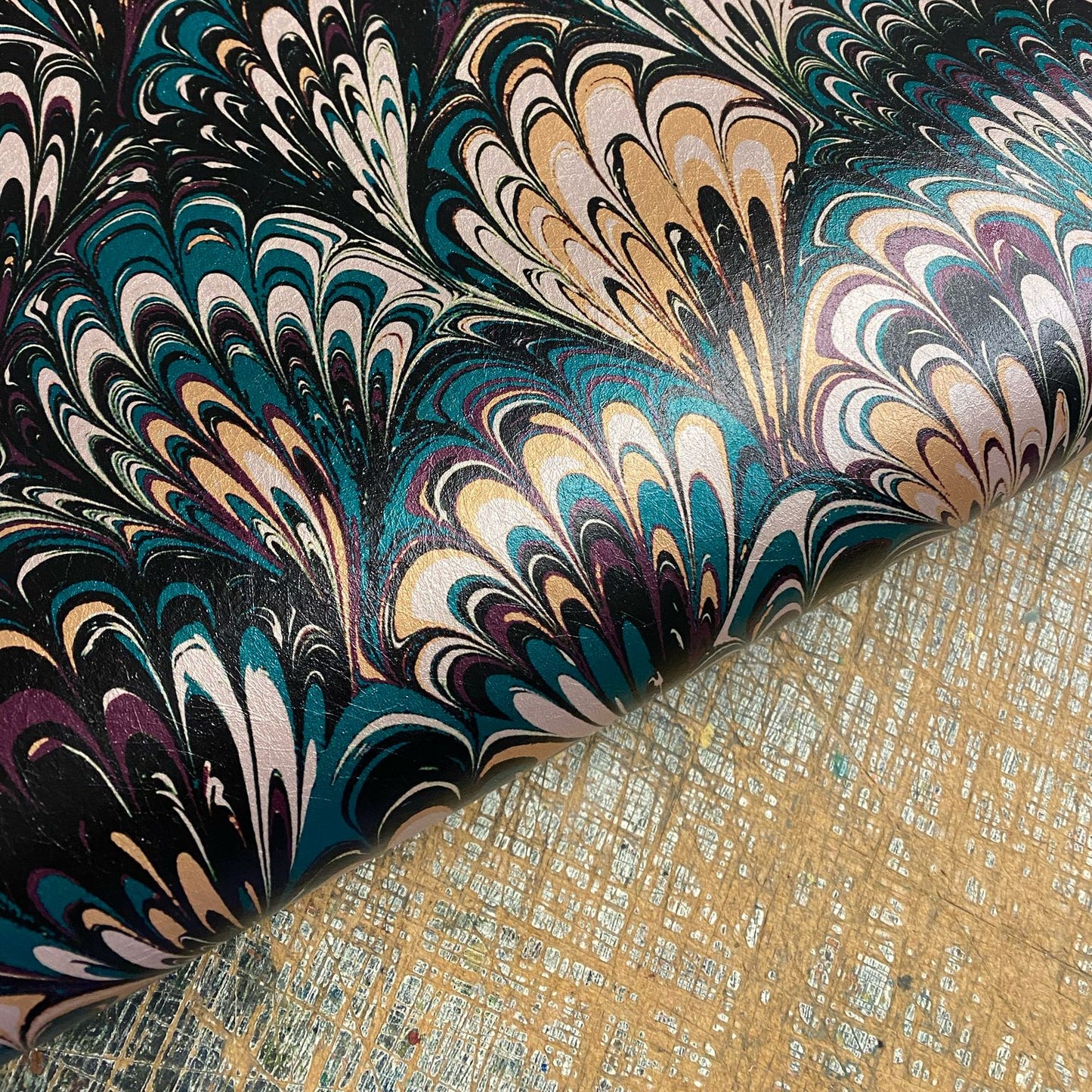 Marbled Wallpaper - 'Serpentine' Col: Winter Noir - Mica Coated Non-Woven