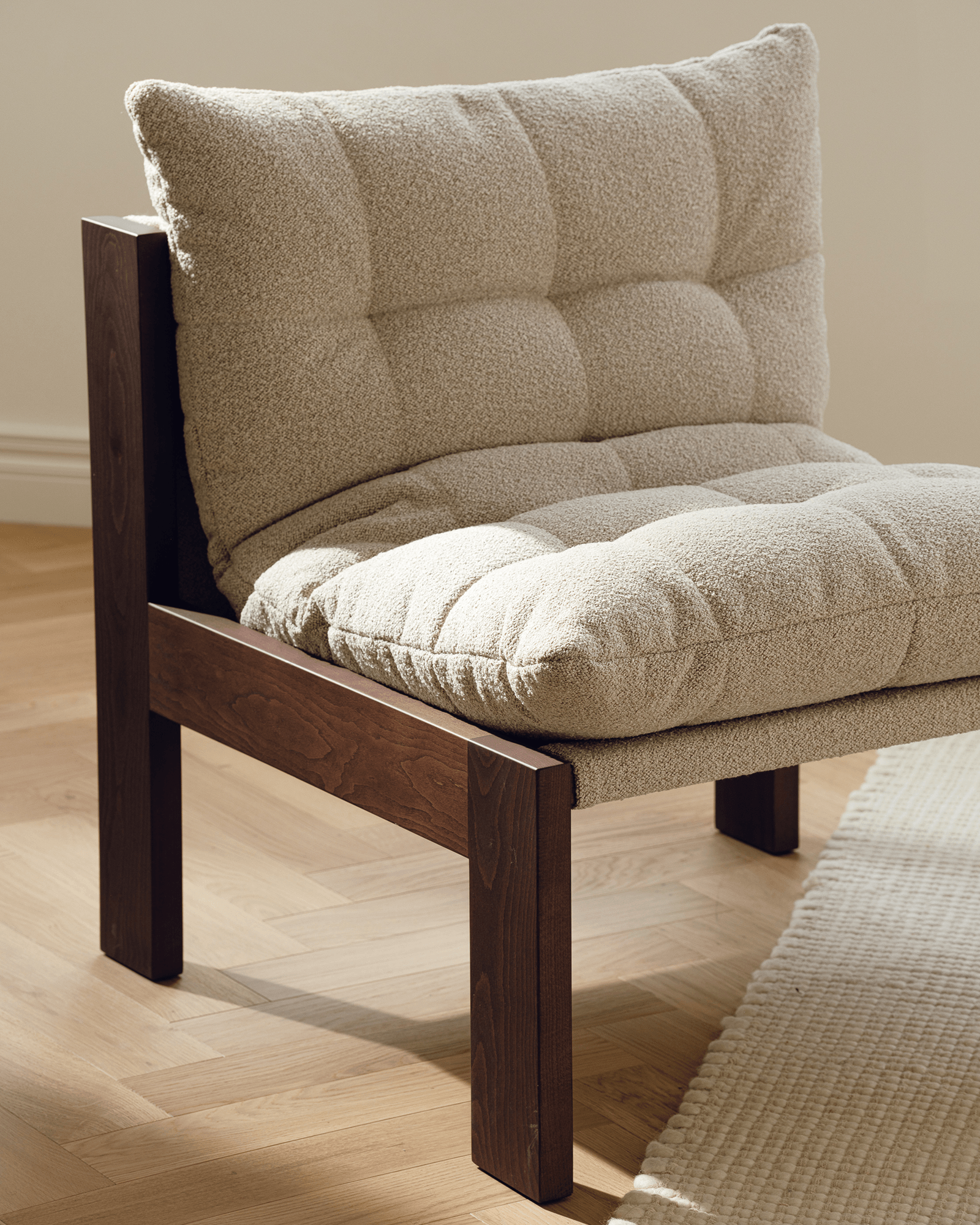 Huno Lounge Chair