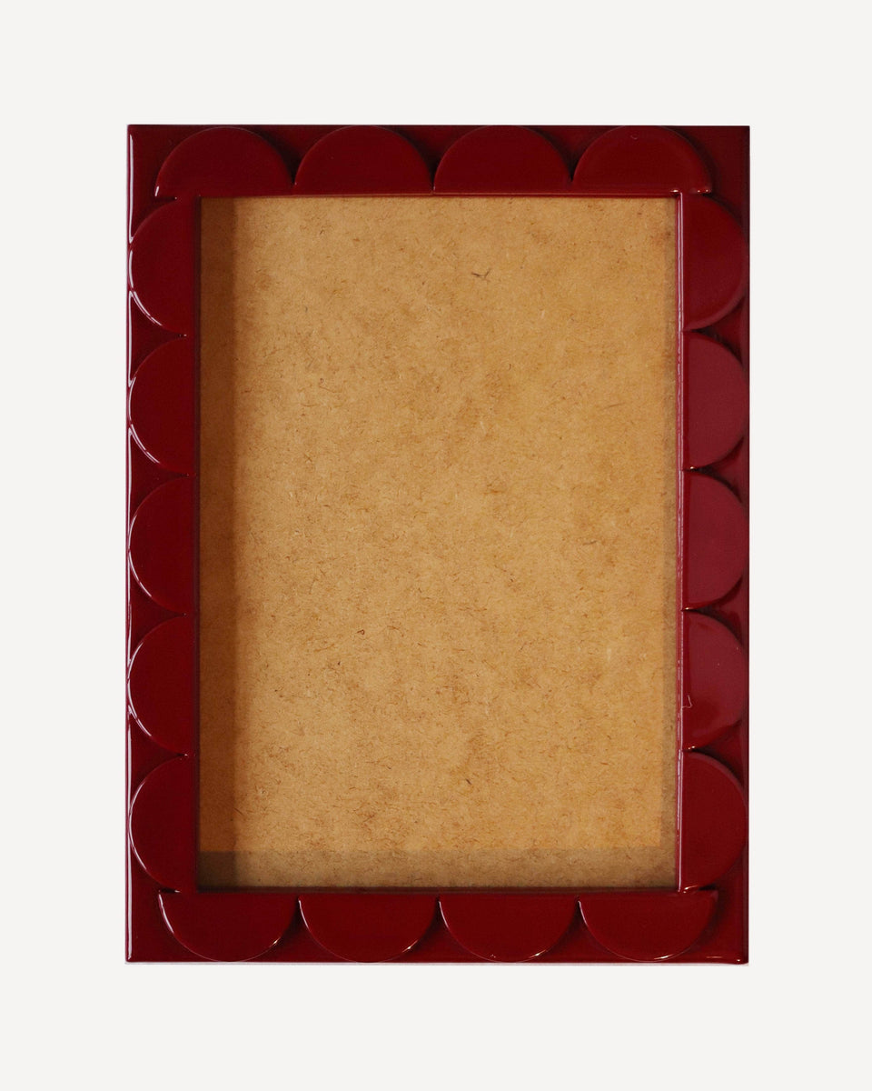 Scallop Picture Frame