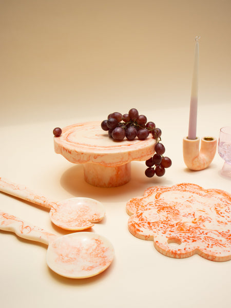 Scallop Resin Cake Stand, Pink- 9.5x4.5 Inches