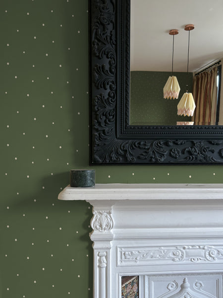 Dolce Daisies Wallpaper, Pistachio, Sample