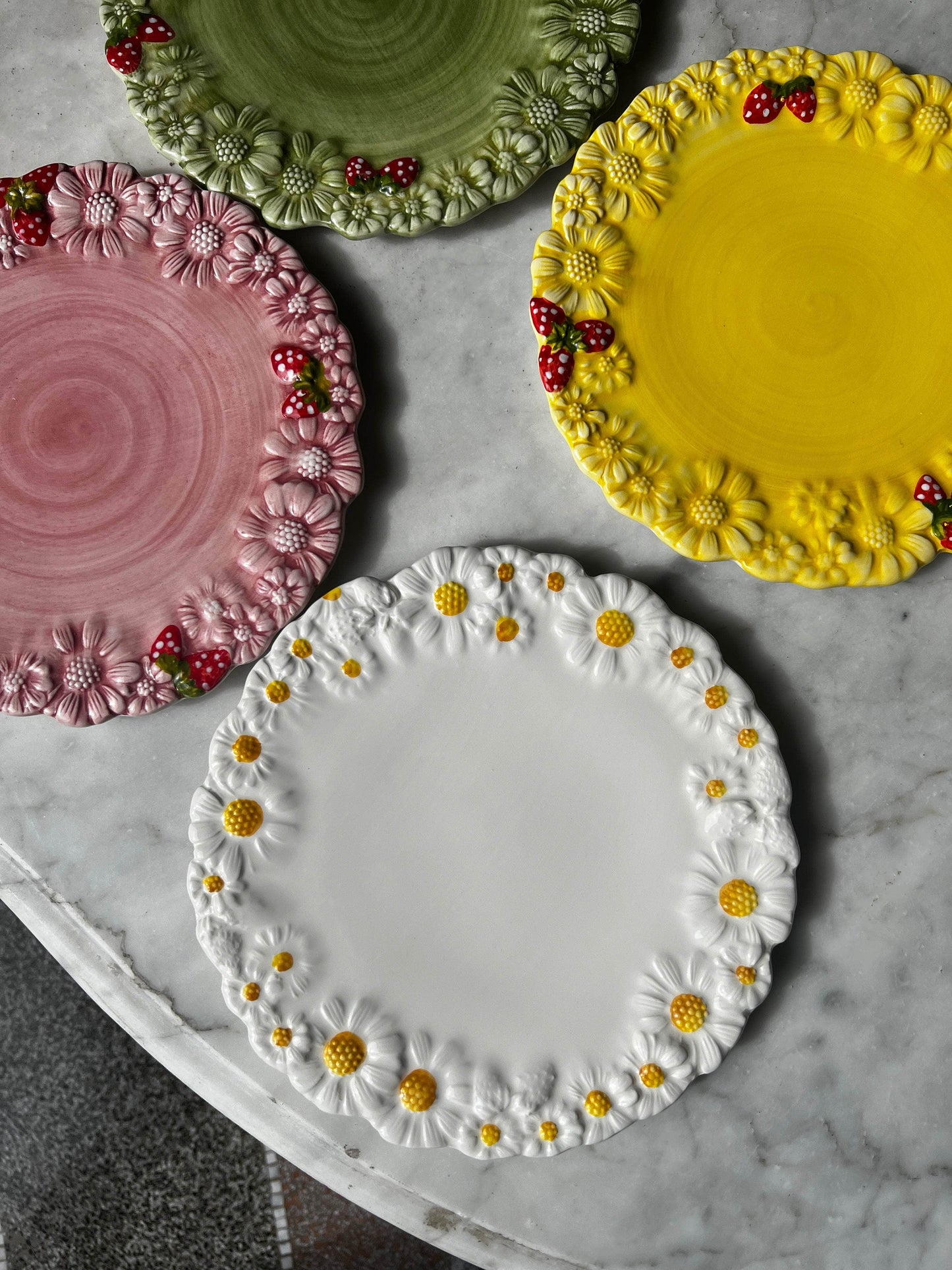 Nonna Strawberry Plate