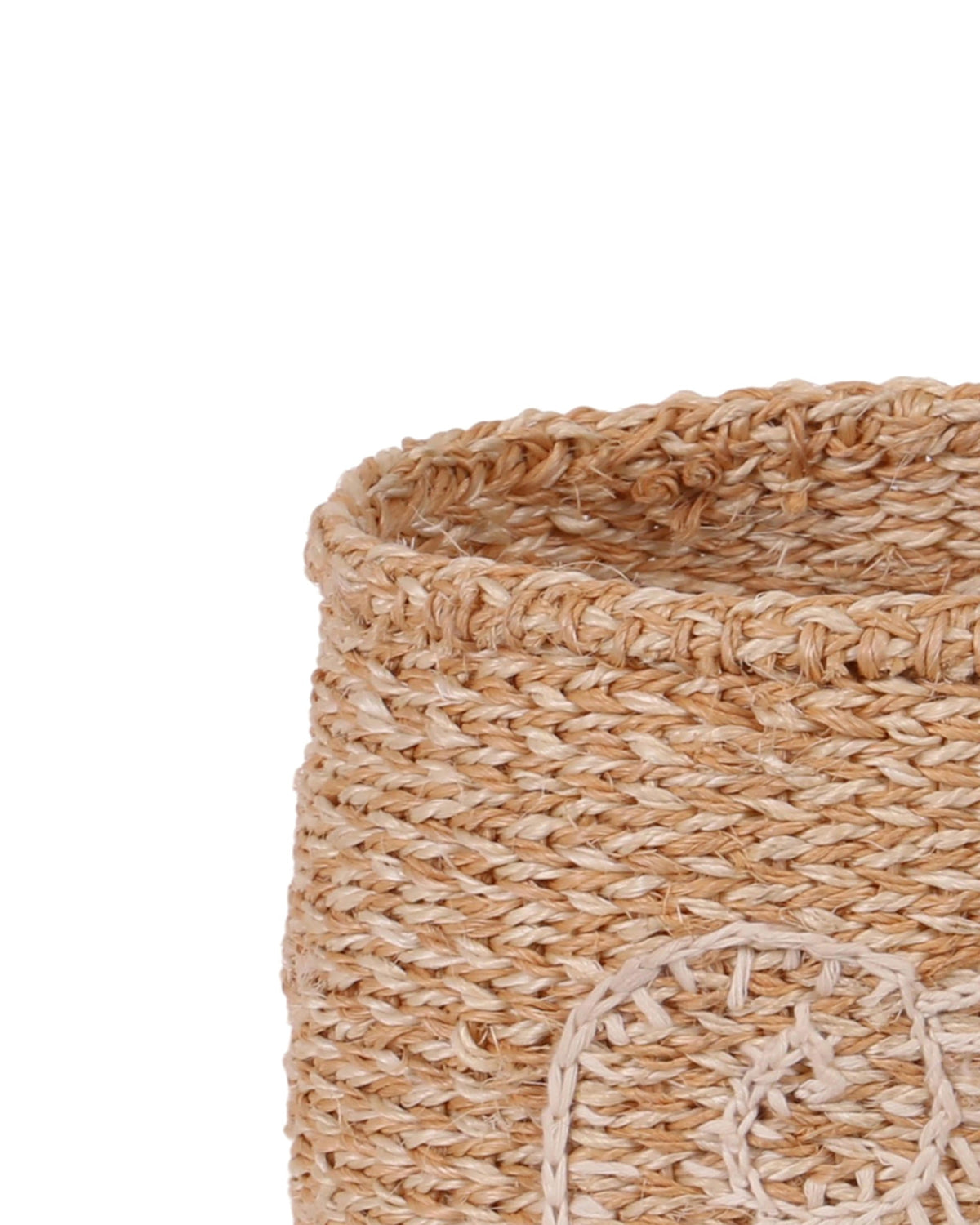 SAFI: Shell - White Embroidered Sisal Basket