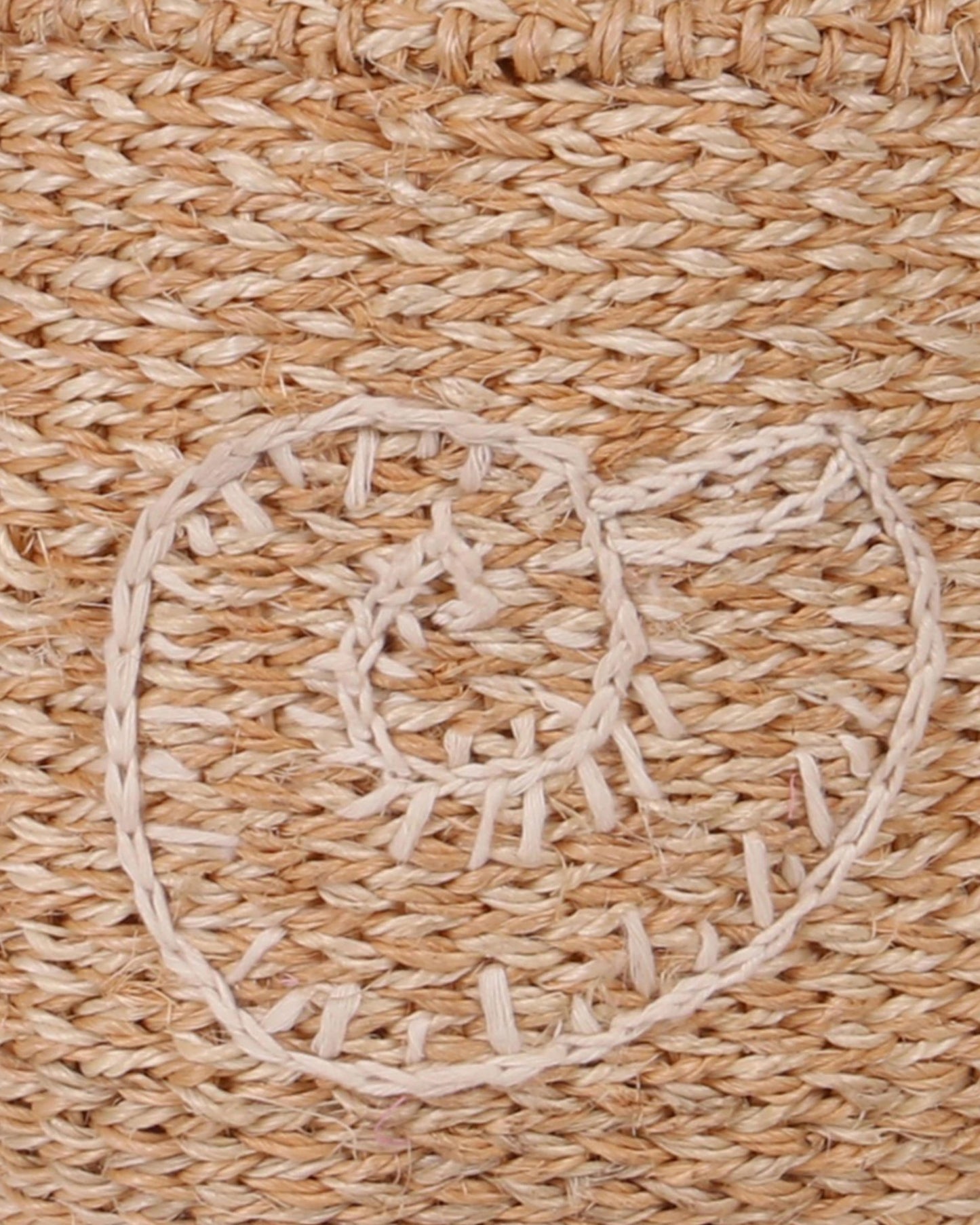 SAFI: Shell - White Embroidered Sisal Basket