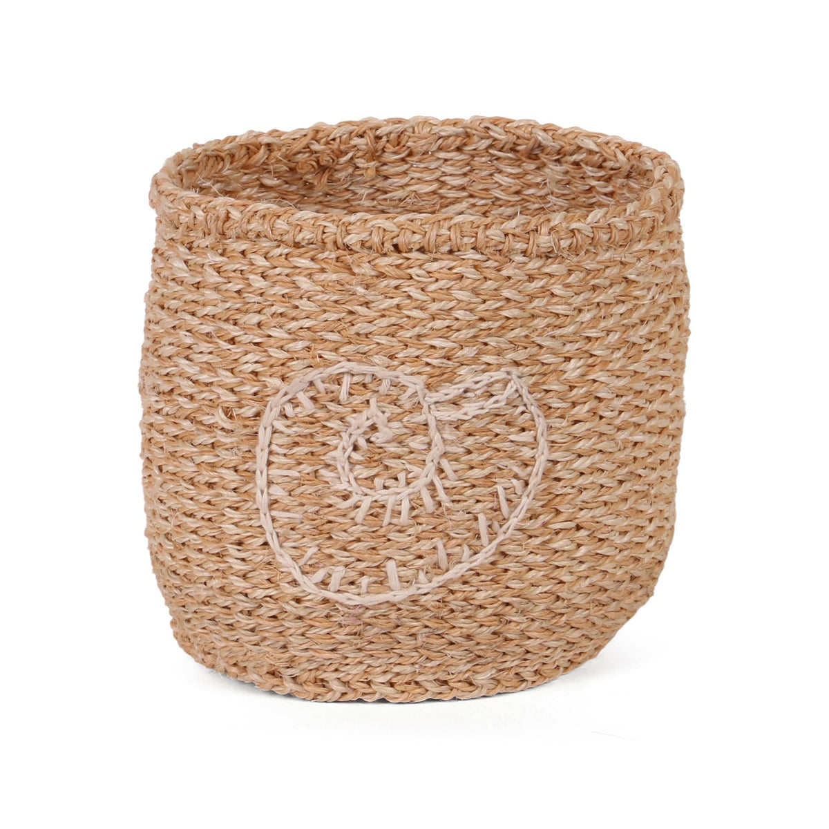 SAFI: Shell - White Embroidered Sisal Basket