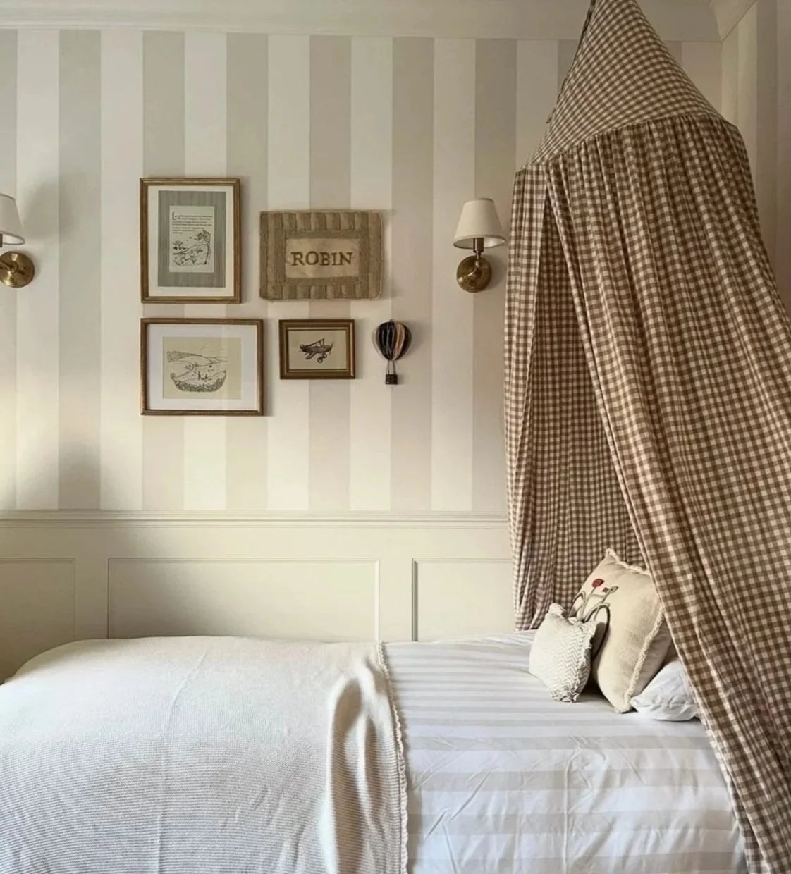 The Striped Embroideries Collection