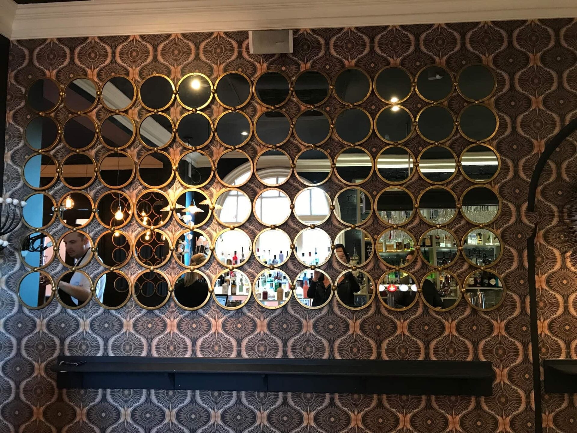 Bibana Gold Wallpaper