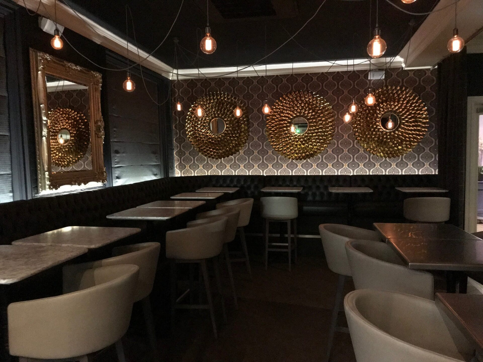 Bibana Gold Wallpaper