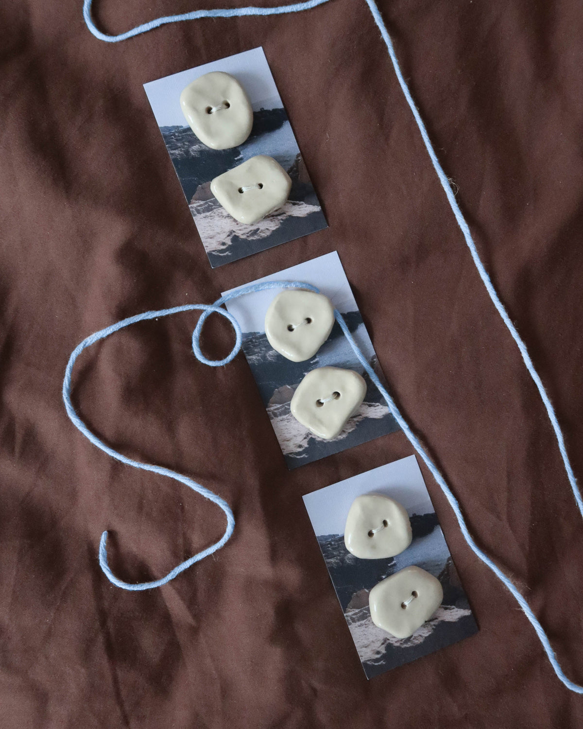 Set of 2 Buttons