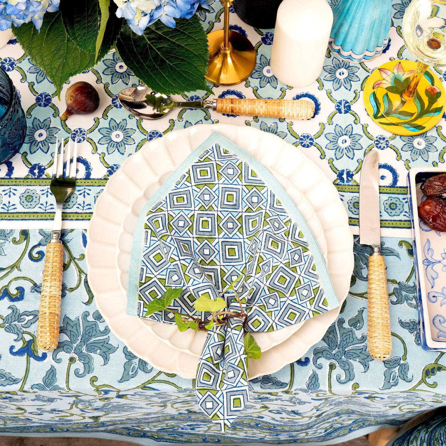Bela Table Runner