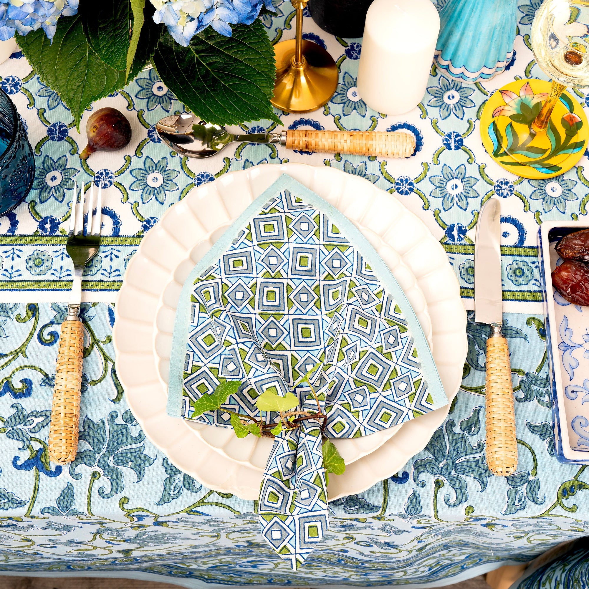 Bela Table Runner