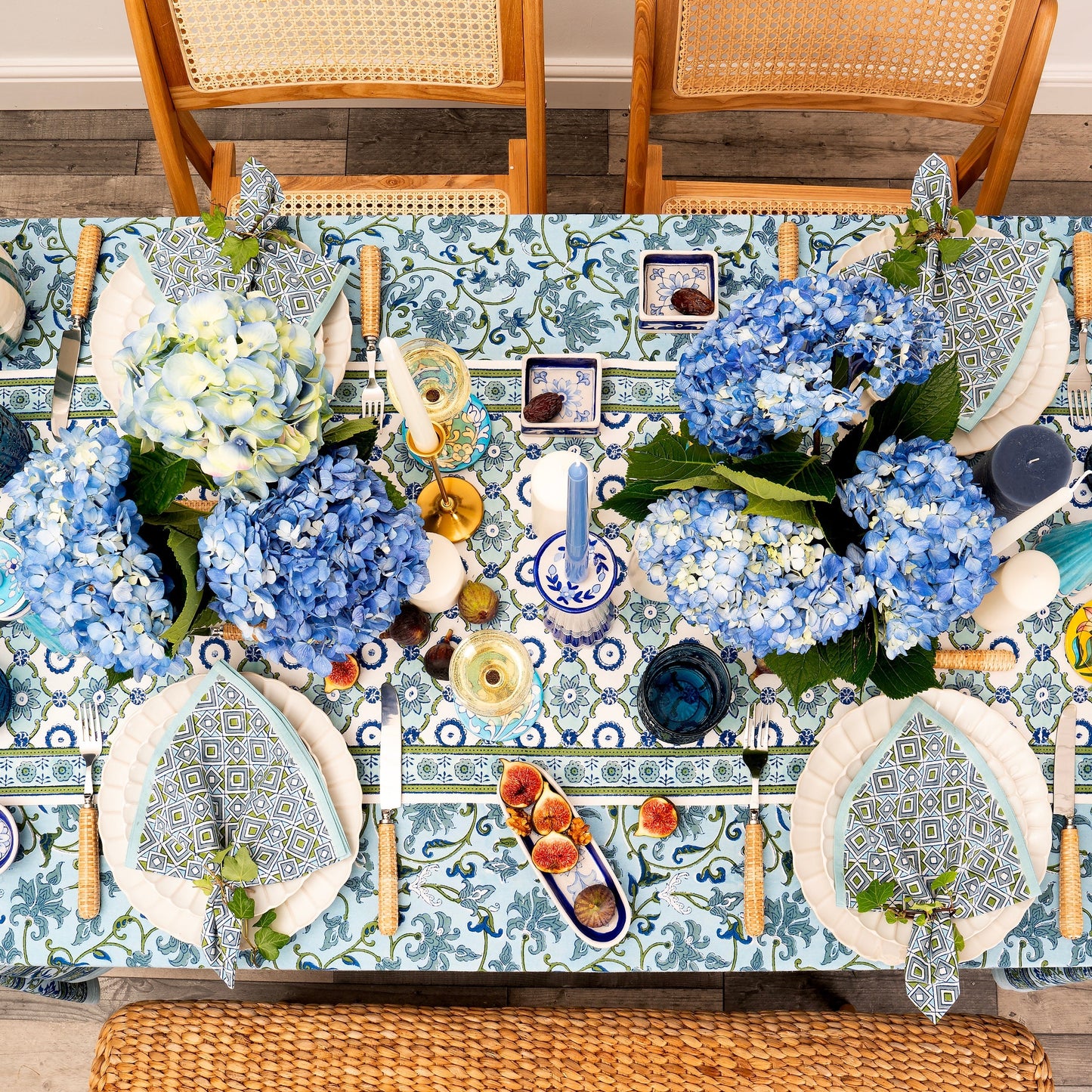 Bela Table Runner