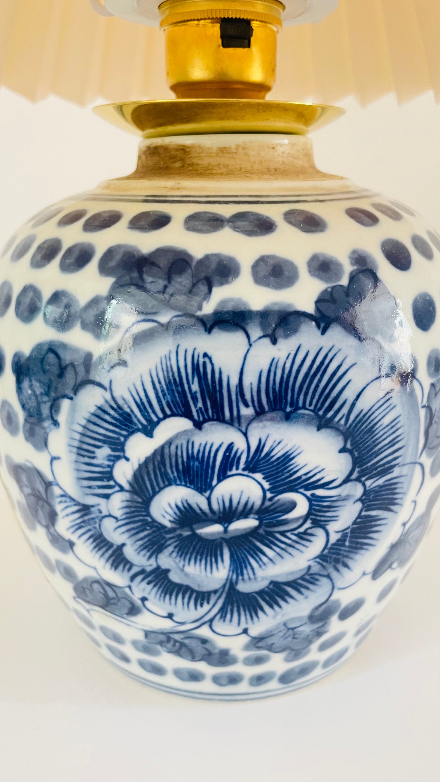 Antique Mini Chinese Jar Lamp