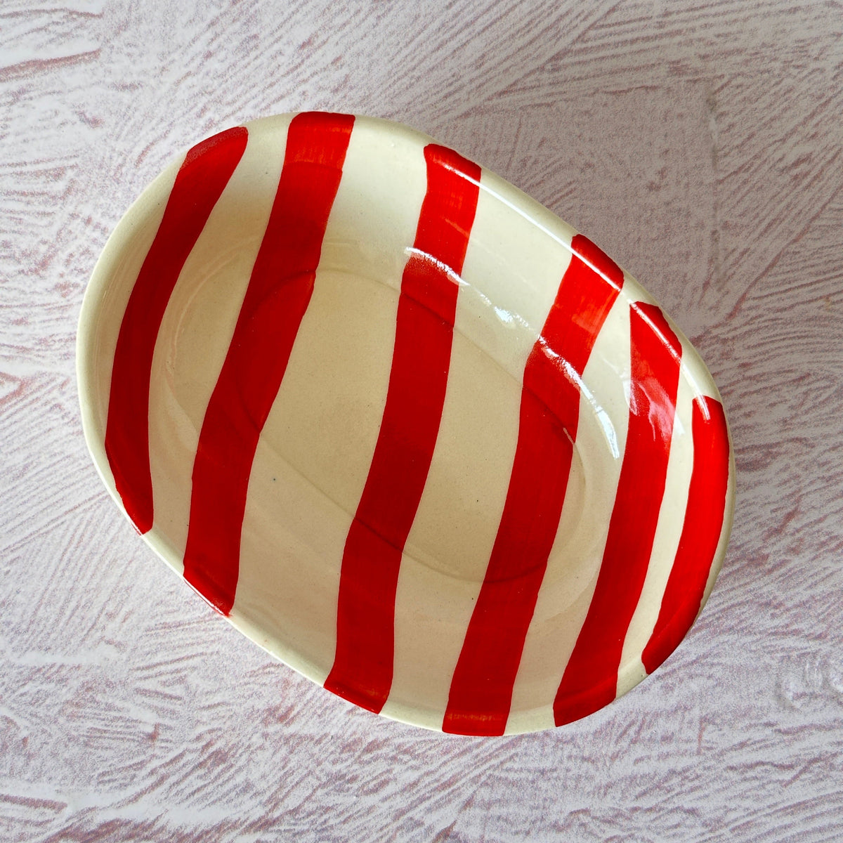 Ceramic Stripe Bowl, Red 7x5x2 Inches Set of 4 - Casa Amarosa